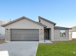 7080 E Marble Springs Dr, Nampa, ID 83687