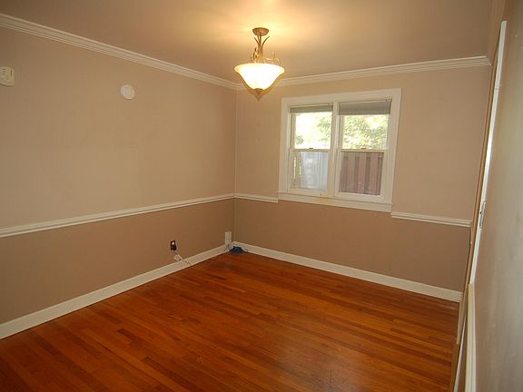 4th image of 1922 Smallwood Dr #5