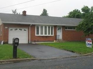 2043 Ranch Ave, Lebanon, PA 17042