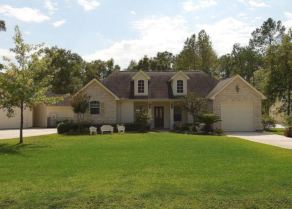 Guest house with garage