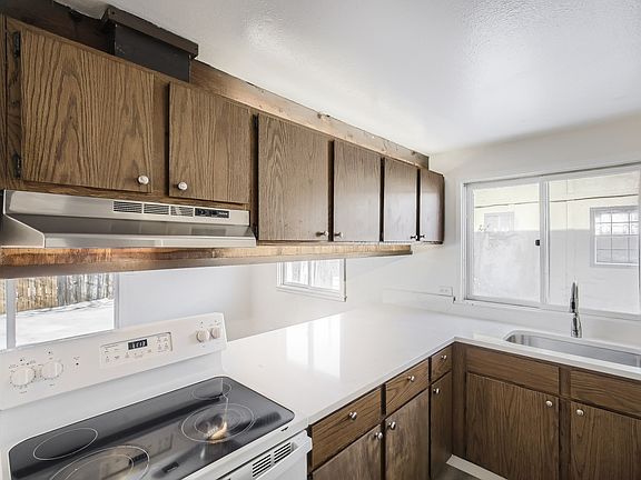 1779 Antero Drive Longmont CO - Web Quality - 003 - 05 Kitchen_01062023