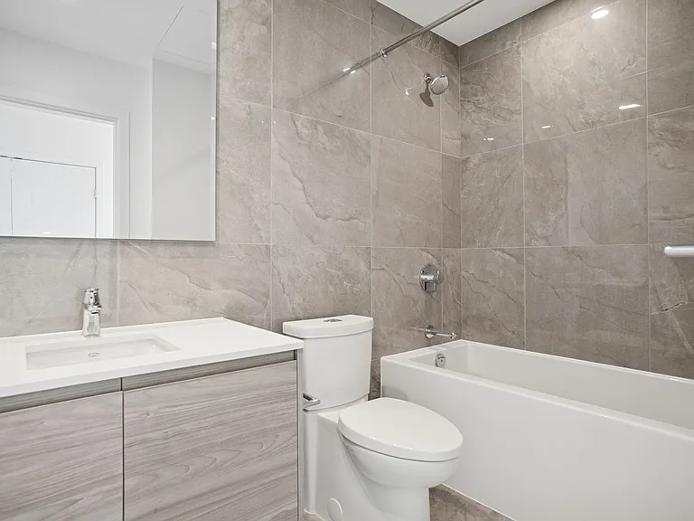 680 Quayside Dr #660-3903 — Photo 22