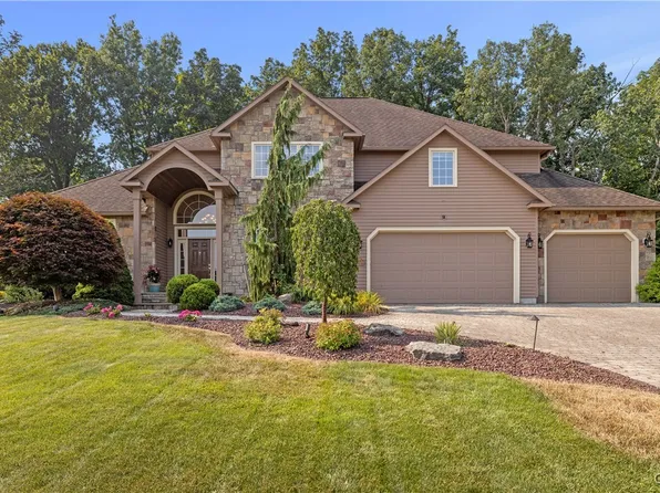 7526 Plum Hollow Cir, Liverpool, NY 13090