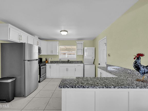 3rd image of 4816 Junction Ave