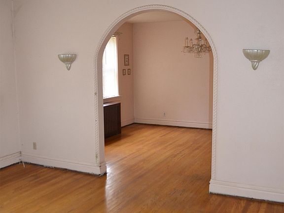 2nd image of 2326 Hord Ave