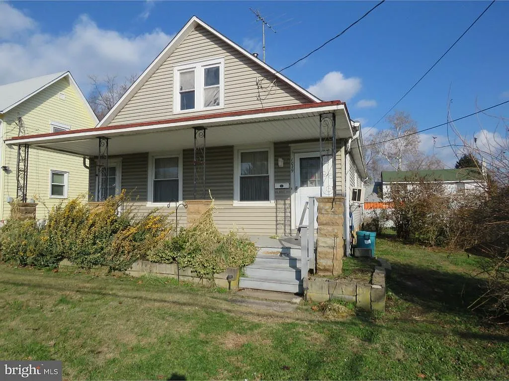 1029 Buttonwood Ave photo 1