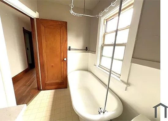 547 E Streicher St — Photo 19