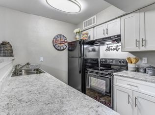 201 Hackberry St #115, Clute, TX 77531