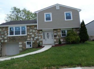 11989 Dumont Rd, Philadelphia, PA 19116