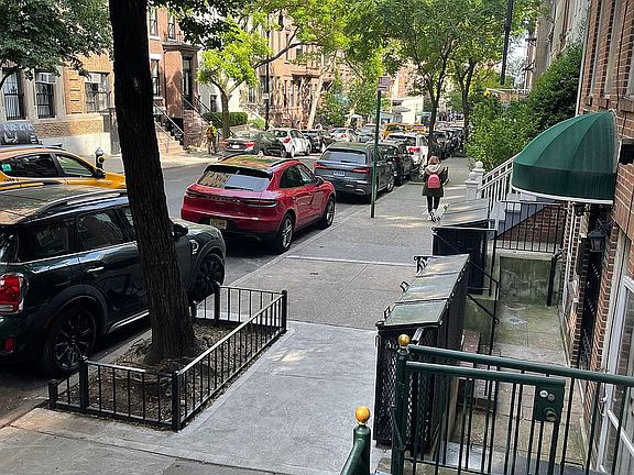 2nd image of 116 E 92nd St APT 5C