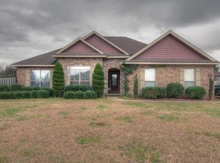 253 Royal Ln, Fairhope, AL 36532