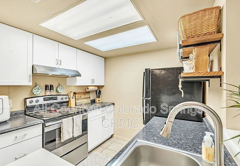916 Tenderfoot Hill Rd #203 — Photo 7