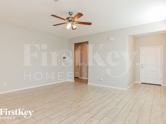 3rd image of 18429 W Puget Ave