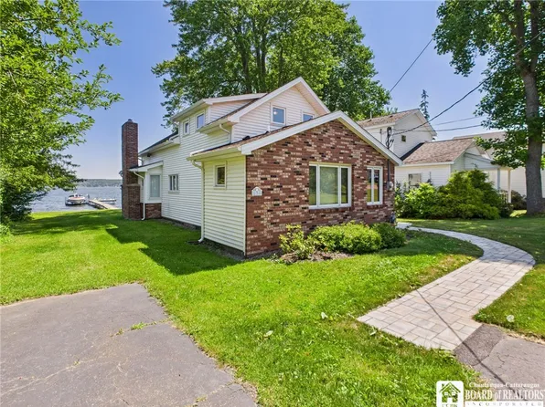 138 W Lake Rd, Mayville, NY 14757