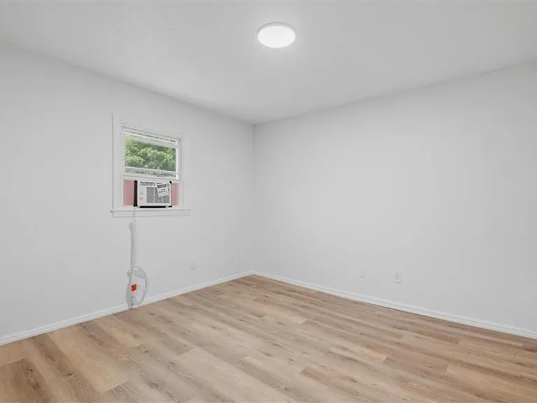 608 N College Dr #3 — Photo 16