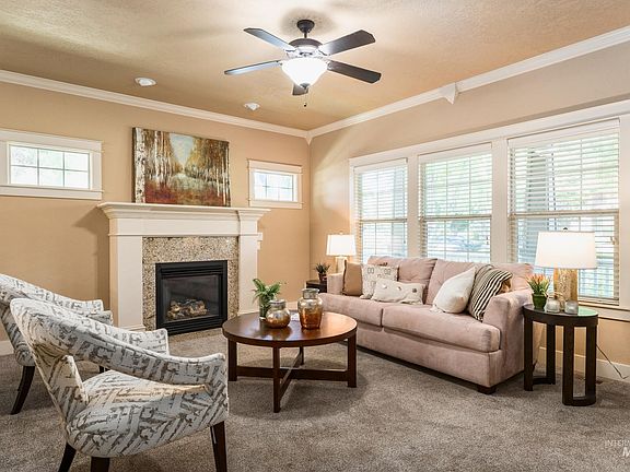 4th image of 994 E Winding Creek Dr
