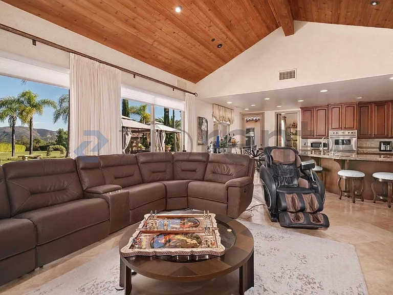 18545 Aliso Canyon Rd — Photo 23