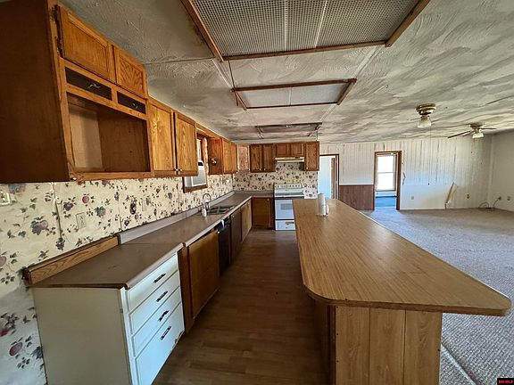 5th image of 446 Steamboat Dr