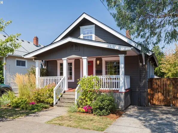 2241 N Winchell St, Portland, OR 97217
