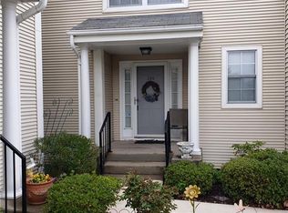 206 Limner Cir #206, Rocky Hill, CT 06067