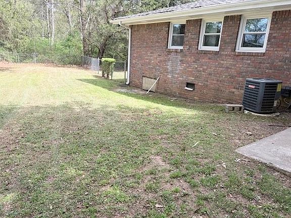 2nd image of 6078 Hillvale Rd
