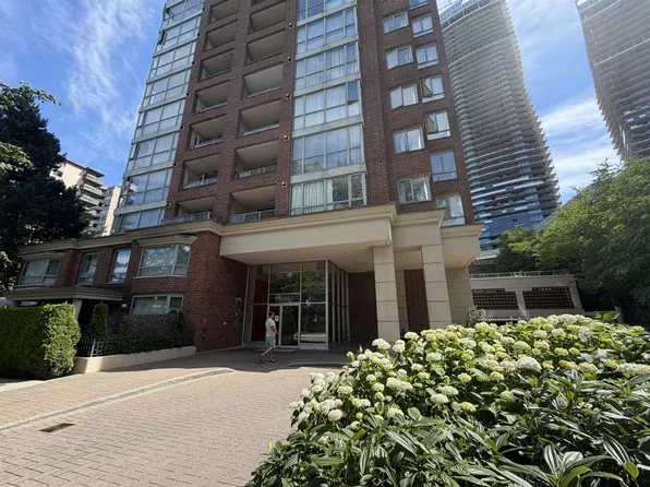 4888 Hazel St, Burnaby, BC