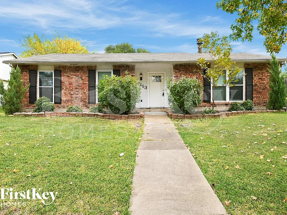 9113 Linda Vista Dr