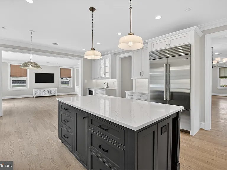 5718 Huntington Pkwy — Photo 32