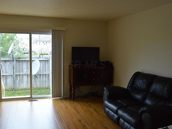 3rd image of 7582 Wellshire Dr