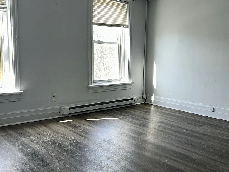 37 S Summit St #3 — Photo 3