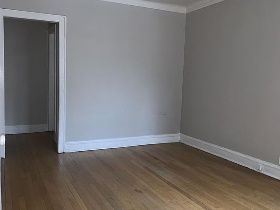 3rd image of 5051 N Glenwood Ave #2F