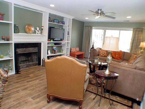 5th image of 112 Colony Dr