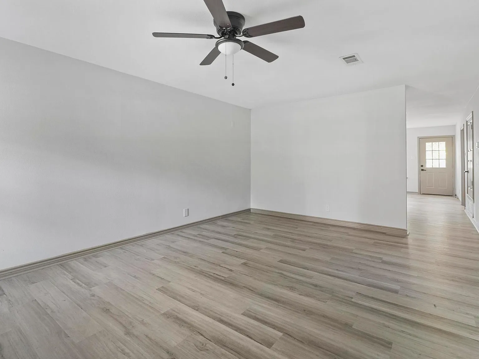 3 bed, 1296 sqft, $1,495 — Photo 3
