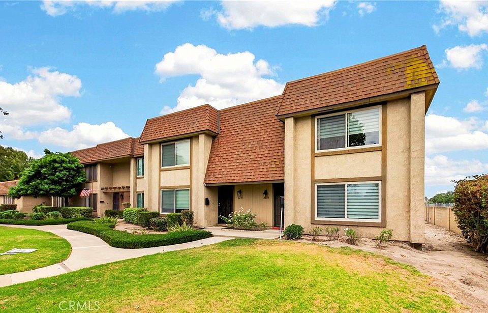 1st image of 8635 York Cir