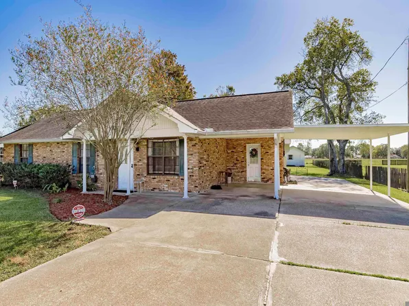 6800 Parlange Ln, New Roads, LA 70760