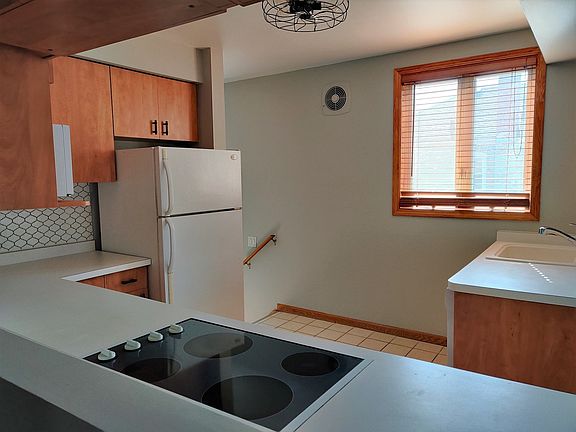 5th image of 5 Hiawatha Dr