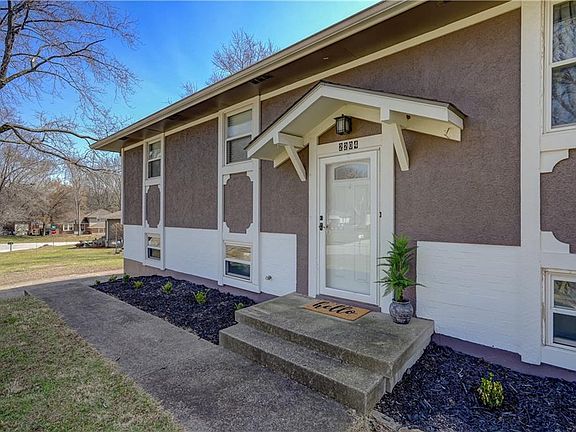 4th image of 2204 SW Keystone Pl