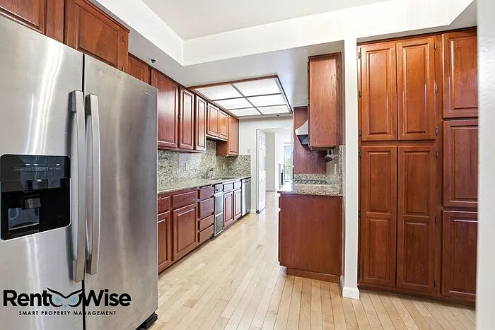555 Laurel Ave #303 — Photo 13