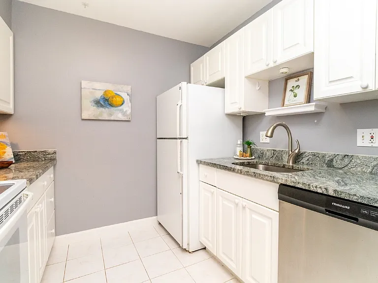 60 Glen Rd #306 — Photo 13