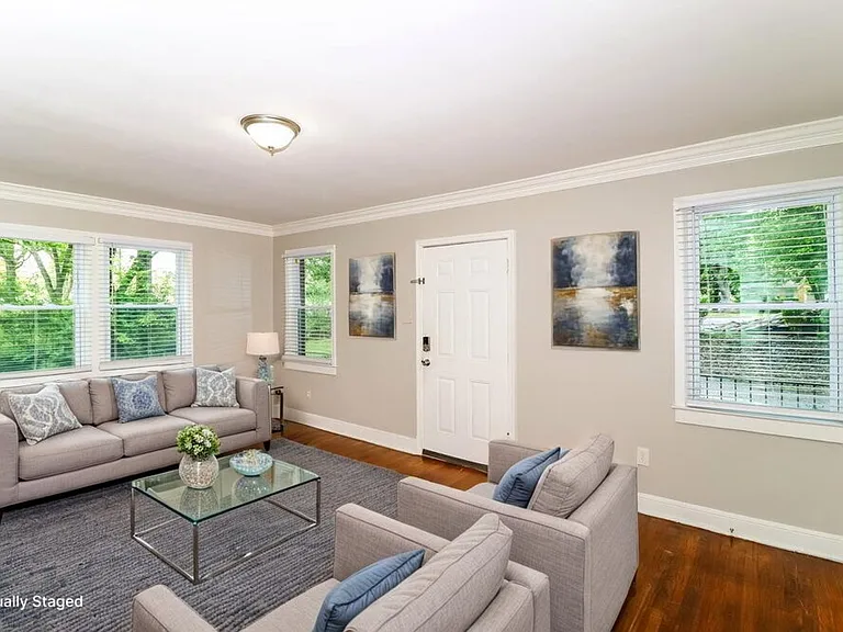 5447 Park Ave — Photo 6