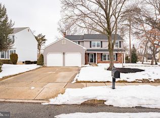 601 Tallowood Ln, Mount Laurel, NJ 08054