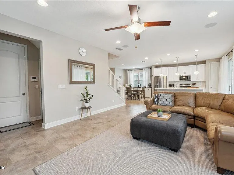 1120 Persimmon Dr — Photo 17
