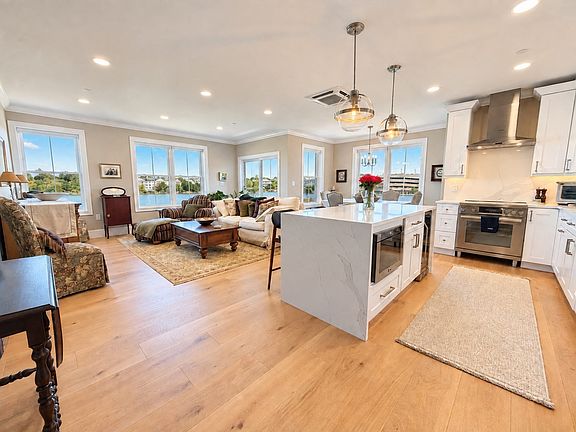 3rd image of 16 Franklin St #2302