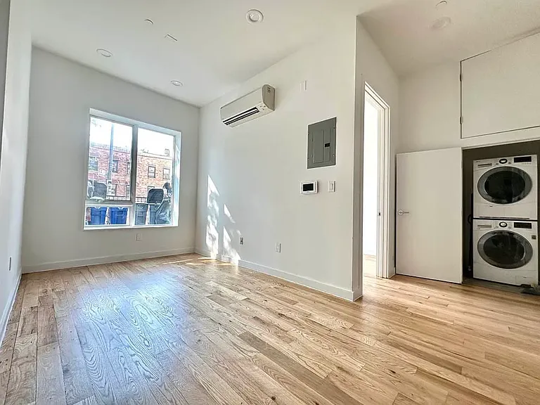 66 Linden St #1A — Photo 3