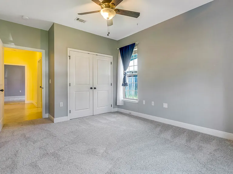 651 Powell Dr NE — Photo 38