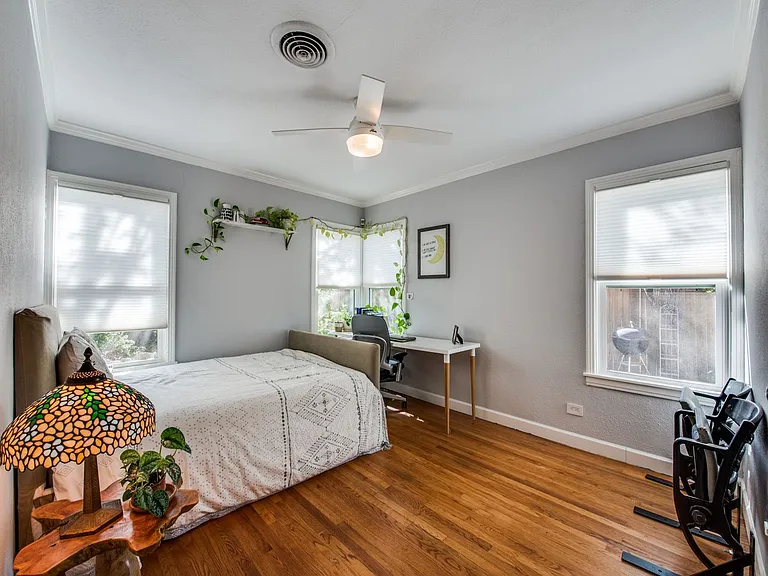 102 Wellesley Blvd — Photo 12