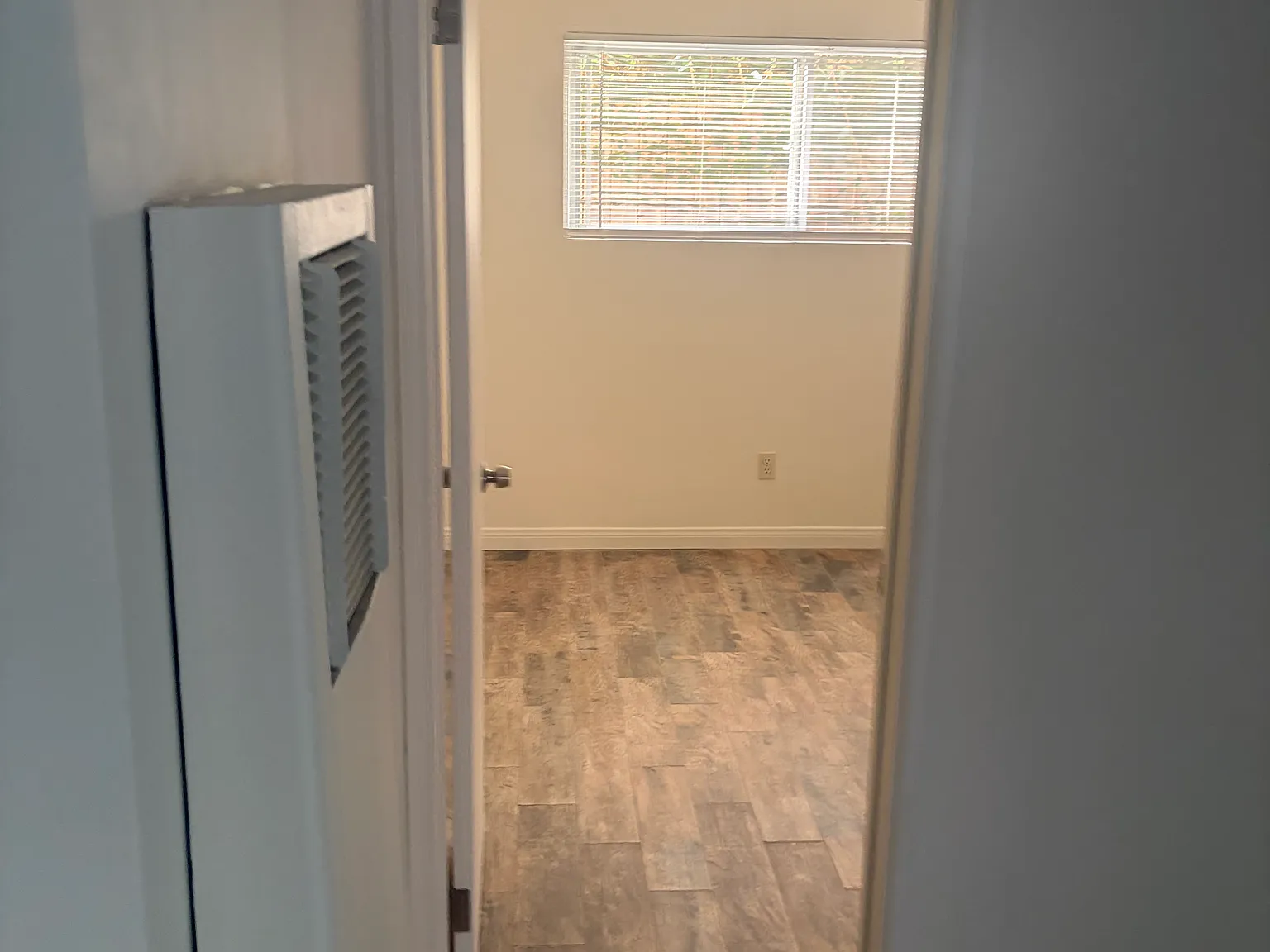 1 bed, 450 sqft, $1,900 — Photo 2