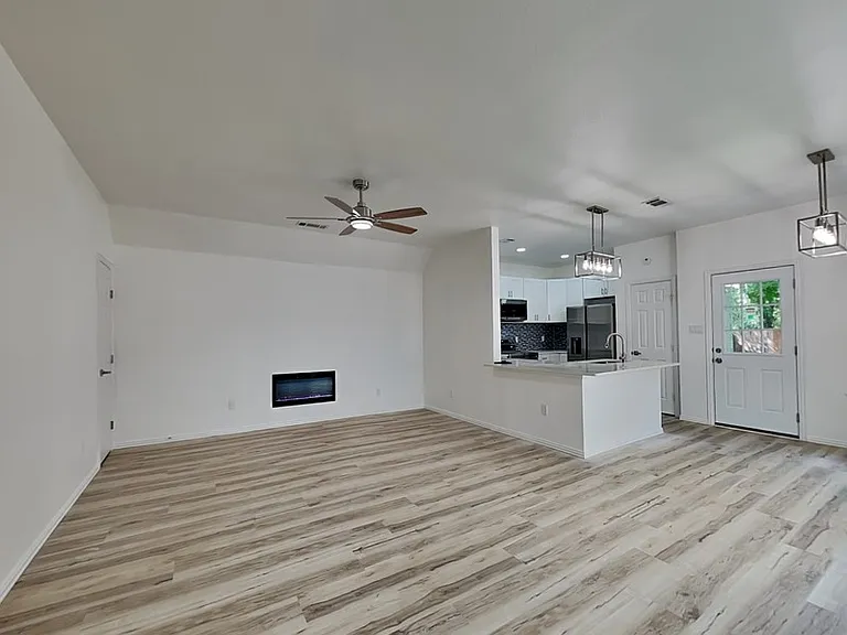 807 Fenet St #B — Photo 3