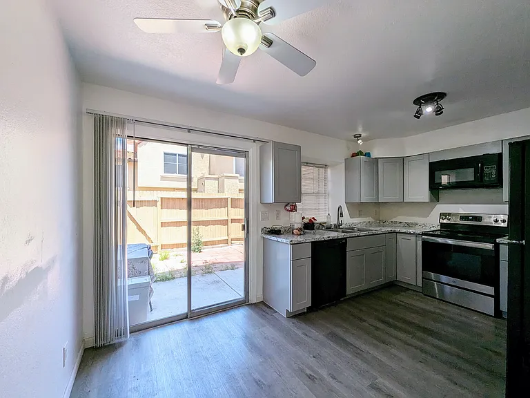 4601 N 102nd Ave #1026 — Photo 30