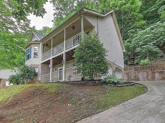 3rd image of 4406 Willmary Dr